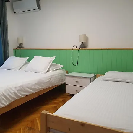 Away From Апартаменты Шкодер