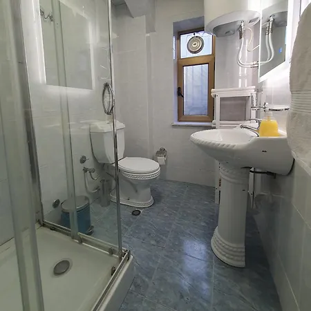 Apartman Away From