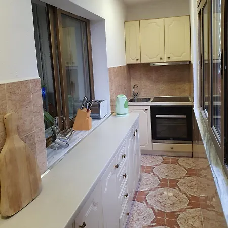 Away From Apartamento