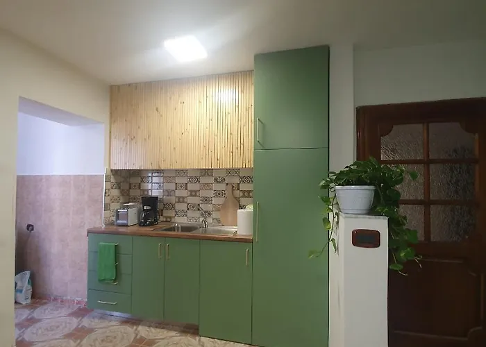 Away From Апартаменты Шкодер